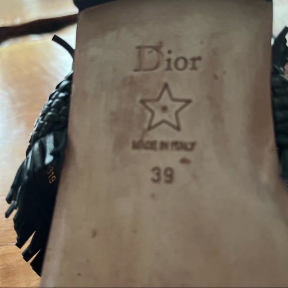 CHRISTIAN DIOR
Lambskin Braided Wave Sandal - Picture 16 of 16